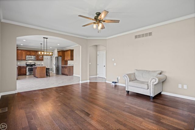 21961 Pinder Court, Macomb Twp, MI 48044
