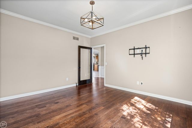 21961 Pinder Court, Macomb Twp, MI 48044