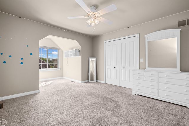 21961 Pinder Court, Macomb Twp, MI 48044