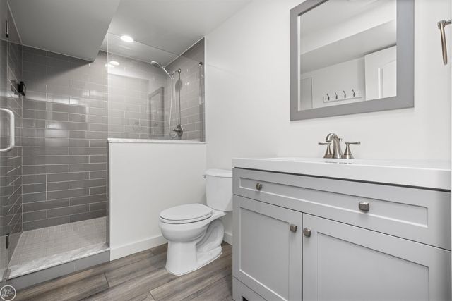 21961 Pinder Court, Macomb Twp, MI 48044
