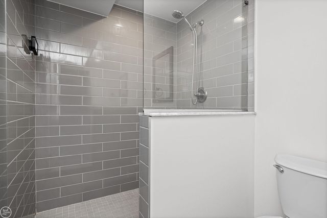 21961 Pinder Court, Macomb Twp, MI 48044