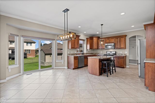 21961 Pinder Court, Macomb Twp, MI 48044