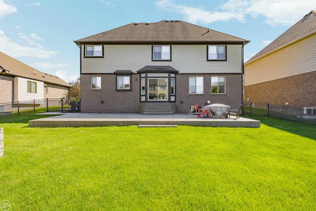21961 Pinder Court, Macomb Twp, MI 48044
