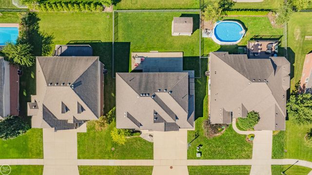 21961 Pinder Court, Macomb Twp, MI 48044