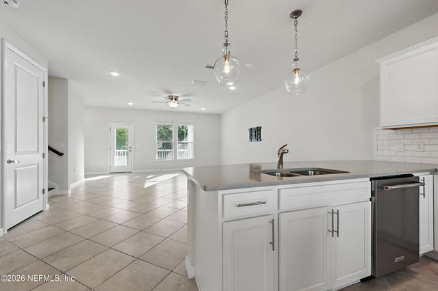 39 FALLING WATER Court, Ponte Vedra, FL 32081