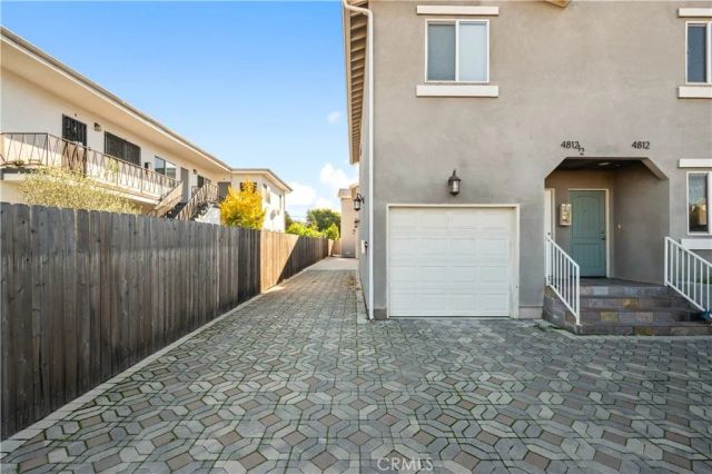 4816 Saturn Street, Los Angeles, CA 90019
