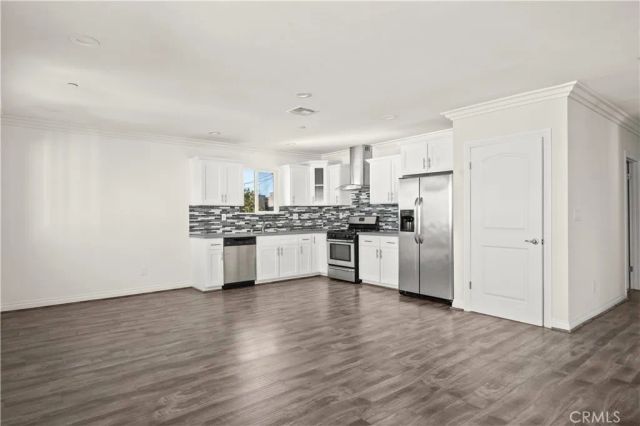 4816 Saturn Street, Los Angeles, CA 90019