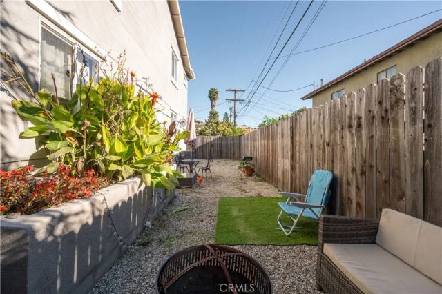 4816 Saturn Street, Los Angeles, CA 90019