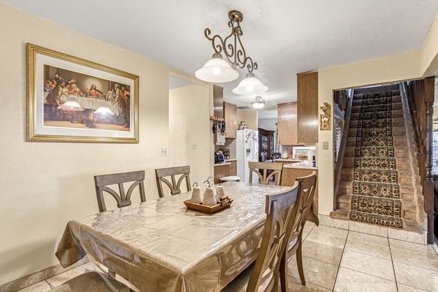 907 S Rogers Lane, Fresno, CA 93727