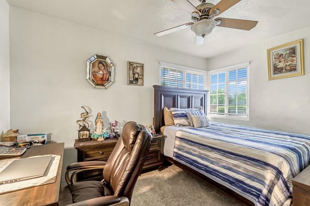 907 S Rogers Lane, Fresno, CA 93727