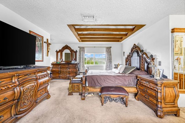 907 S Rogers Lane, Fresno, CA 93727