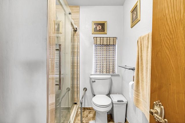 907 S Rogers Lane, Fresno, CA 93727