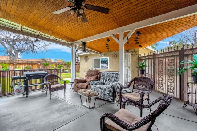 907 S Rogers Lane, Fresno, CA 93727