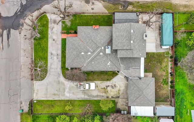 907 S Rogers Lane, Fresno, CA 93727