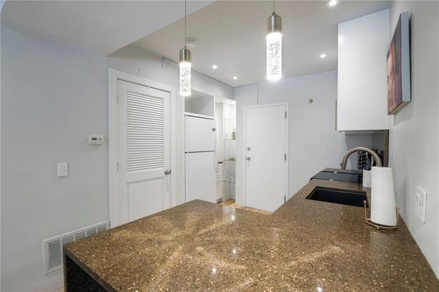 4540 Broadway Boulevard 1N, Kansas City, MO 64111