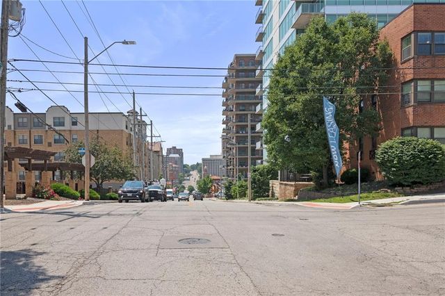 4540 Broadway Boulevard 1N, Kansas City, MO 64111