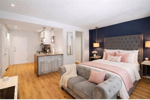 4540 Broadway Boulevard 1N, Kansas City, MO 64111