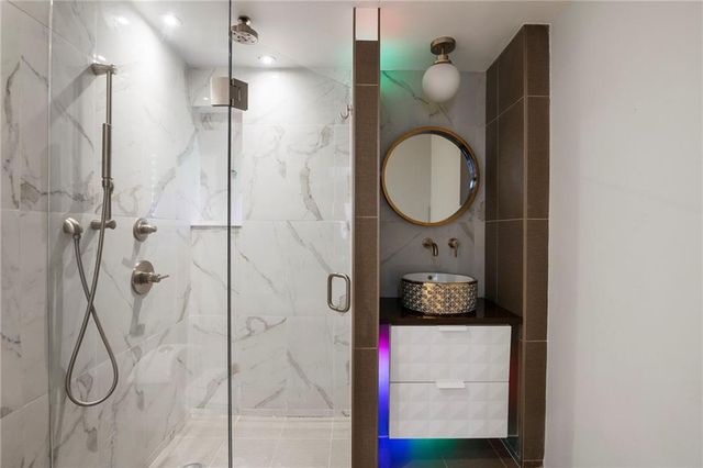 4540 Broadway Boulevard 1N, Kansas City, MO 64111