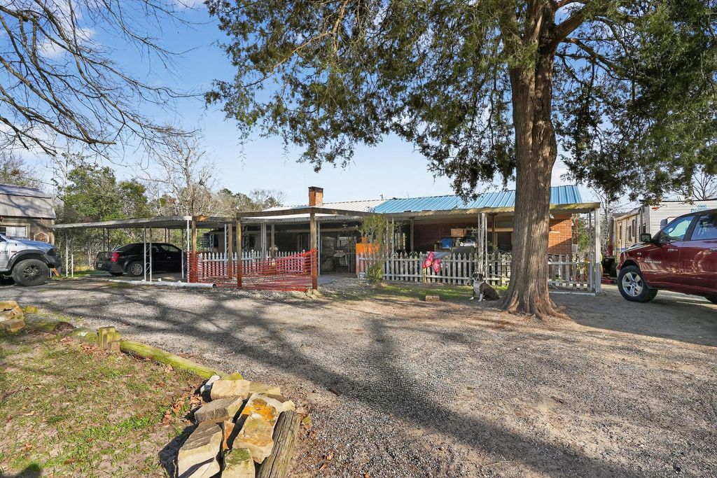 11360 Runnels Road, Conroe, TX 77303