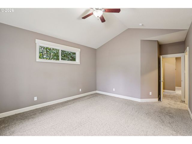 1020 N JUNIPER St, Canby, OR 97013