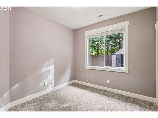 1020 N JUNIPER St, Canby, OR 97013