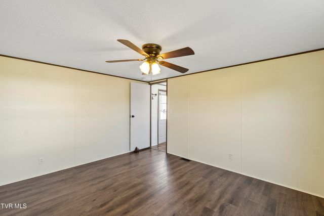 45 Chickadee Road, Afton, TN 37616