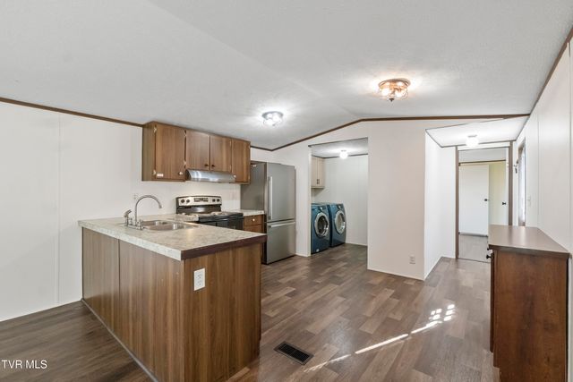 45 Chickadee Road, Afton, TN 37616