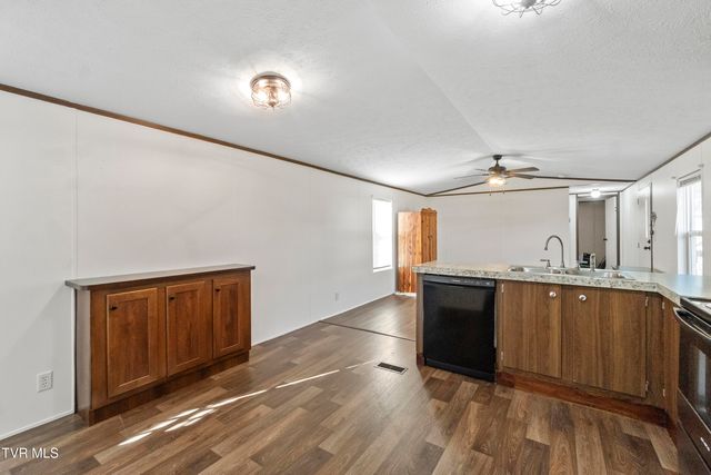 45 Chickadee Road, Afton, TN 37616