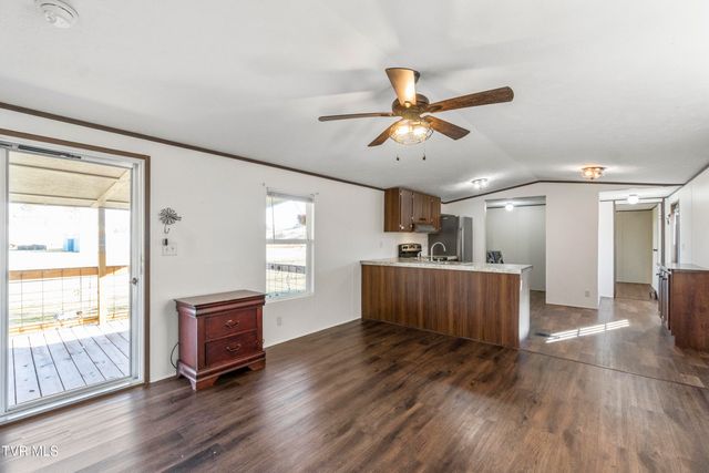 45 Chickadee Road, Afton, TN 37616