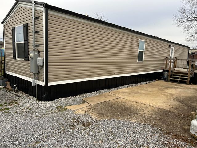 45 Chickadee Road, Afton, TN 37616