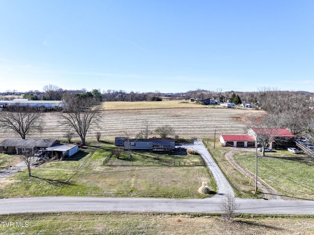 45 Chickadee Road, Afton, TN 37616