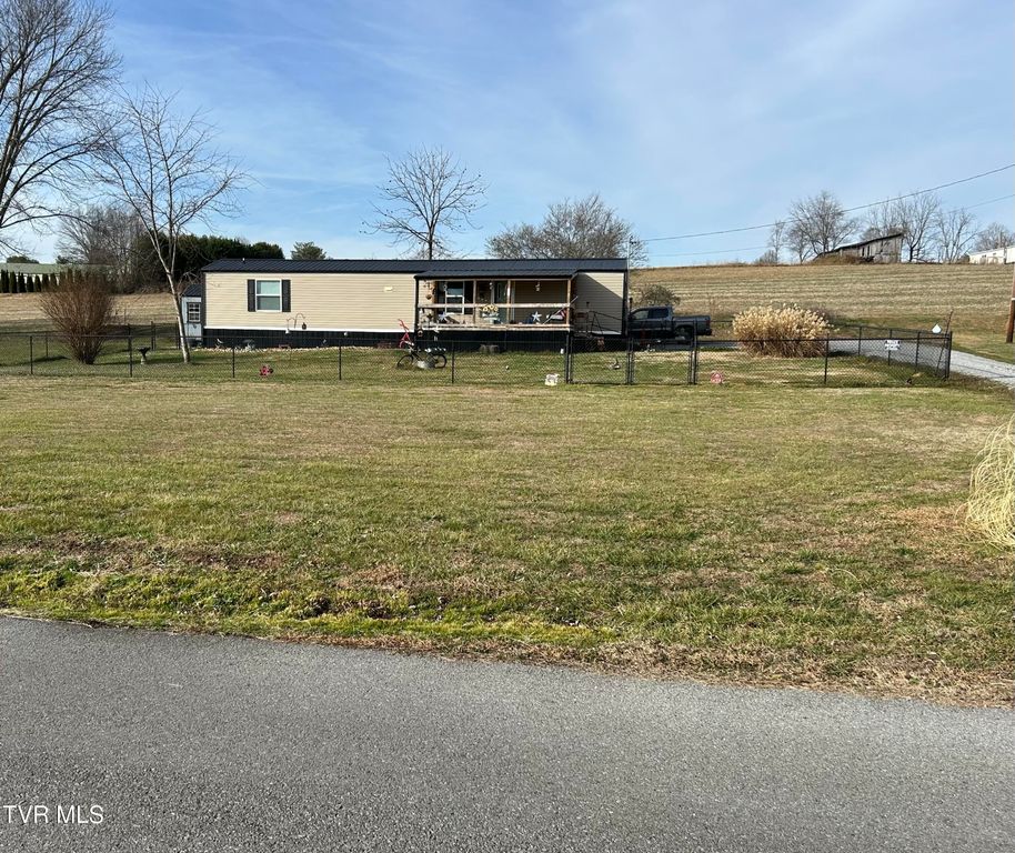 45 Chickadee Road, Afton, TN 37616