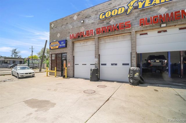 14801 Livernois Avenue, Detroit, MI 48238