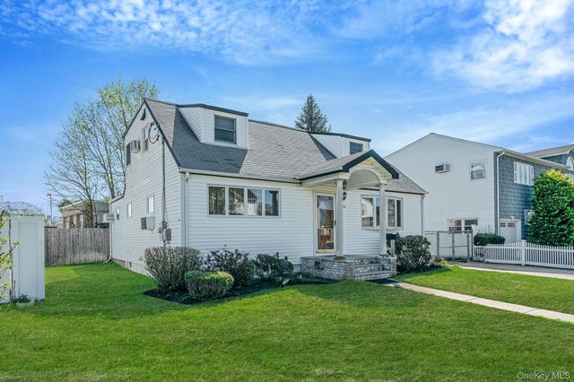 2152 Erma Drive, East Meadow, NY 11554