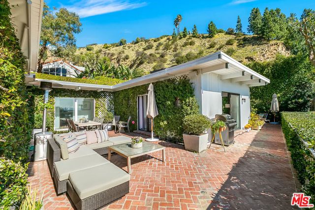 1644 Marmont Avenue, Los Angeles, CA 90069