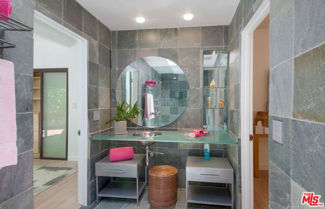 1644 Marmont Avenue, Los Angeles, CA 90069