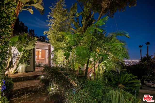 1644 Marmont Avenue, Los Angeles, CA 90069