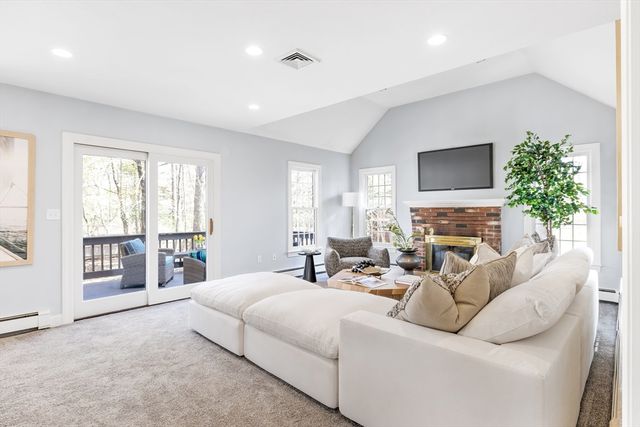 5 Nye Road, Medfield, MA 02052