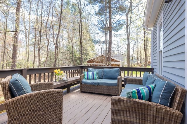 5 Nye Road, Medfield, MA 02052