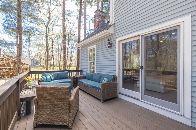 5 Nye Road, Medfield, MA 02052