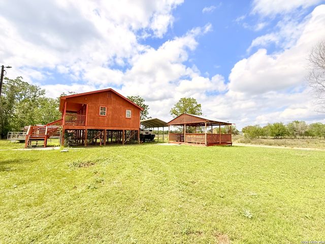 738 LAKESHORE DR S, Bandera, TX 78003