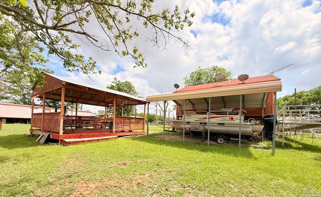 738 LAKESHORE DR S, Bandera, TX 78003
