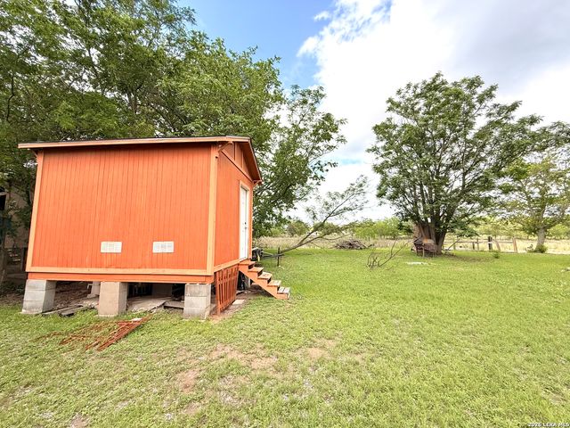 738 LAKESHORE DR S, Bandera, TX 78003