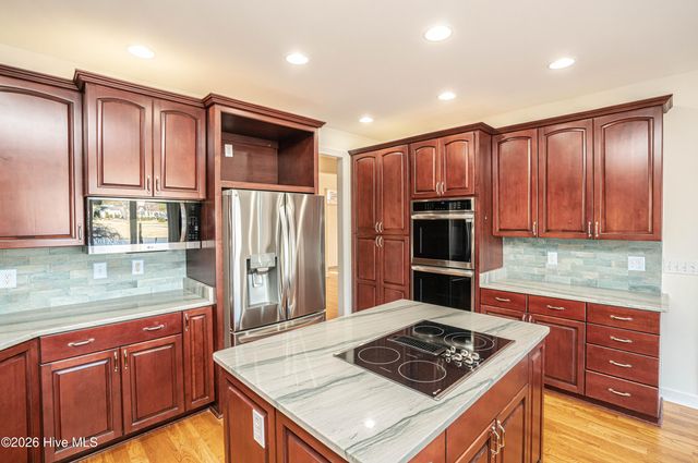 993 Middleton Drive NW, Calabash, NC 28467