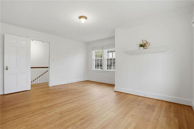 425 W 49th Terrace, Kansas City, MO 64112