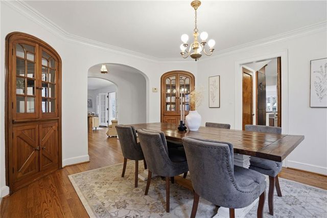 425 W 49th Terrace, Kansas City, MO 64112