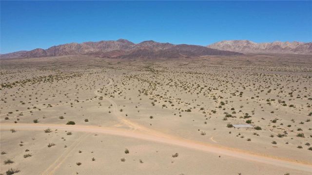 5 Indian Trail, 29 Palms, CA 92277