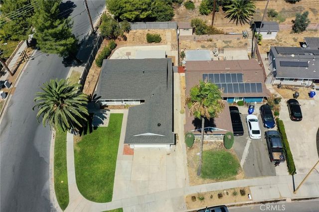 22123 Alamogordo Road, Saugus, CA 91350