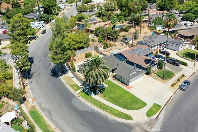 22123 Alamogordo Road, Saugus, CA 91350