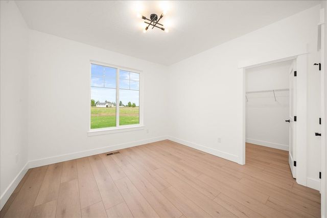 5526 S Dorset Rd, Spokane, WA 99224